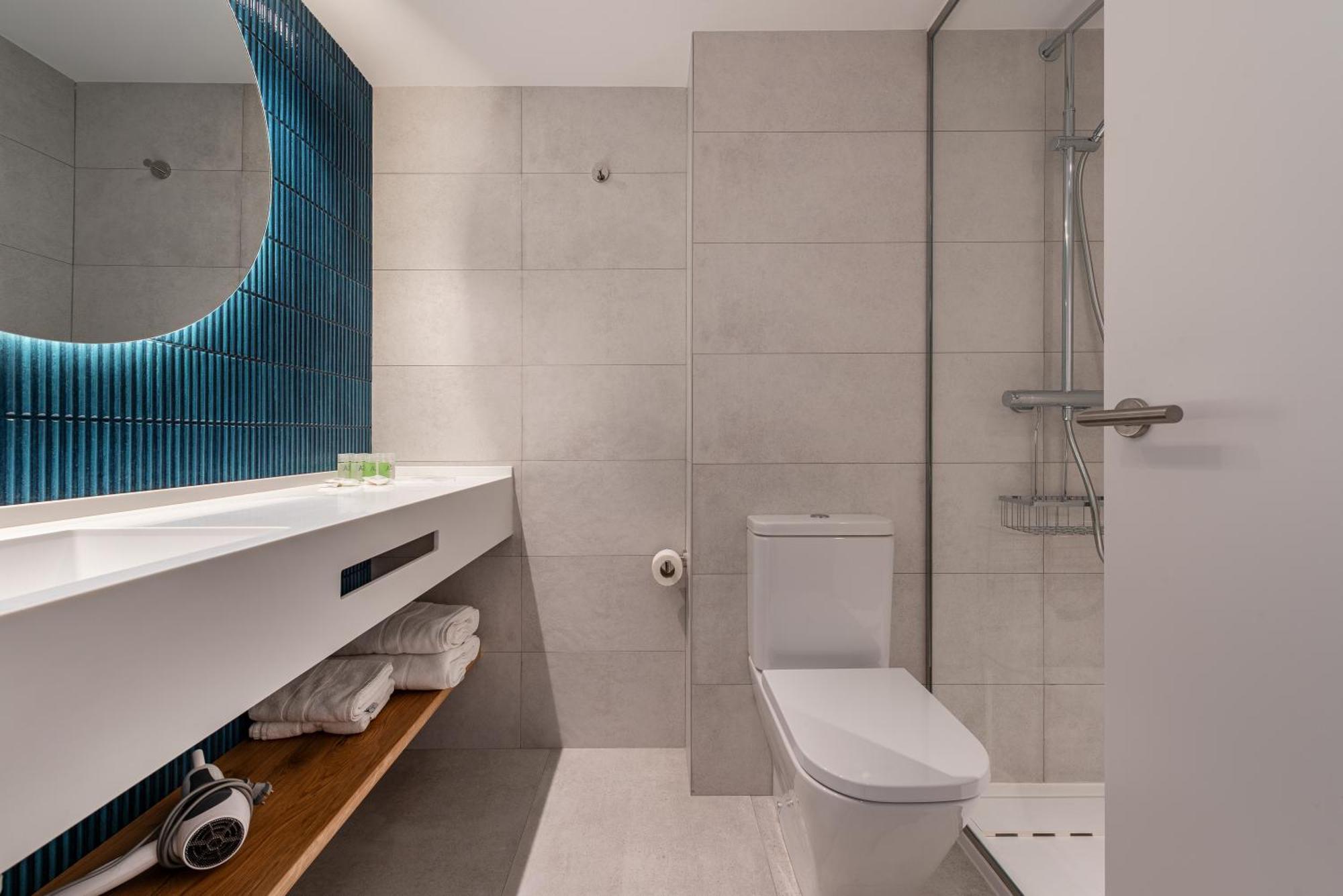 Apartamentos Astoria Tarragona Exteriör bild