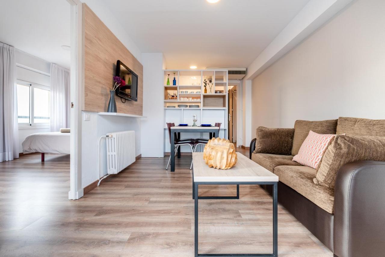 Apartamentos Astoria Tarragona Exteriör bild