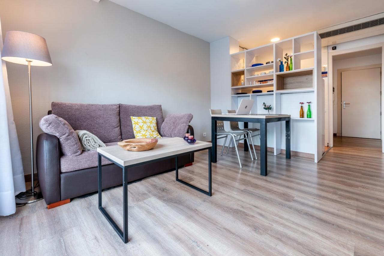 Apartamentos Astoria Tarragona Exteriör bild