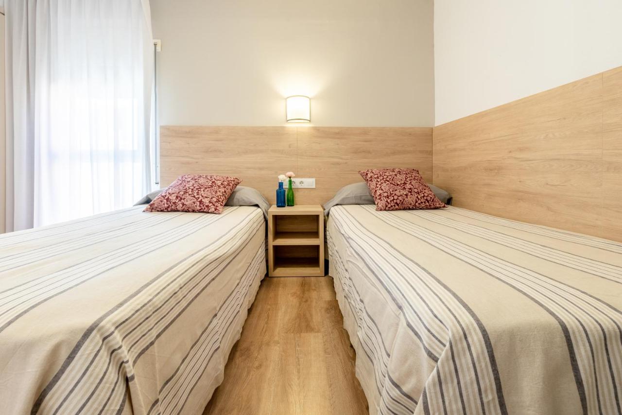Apartamentos Astoria Tarragona Exteriör bild
